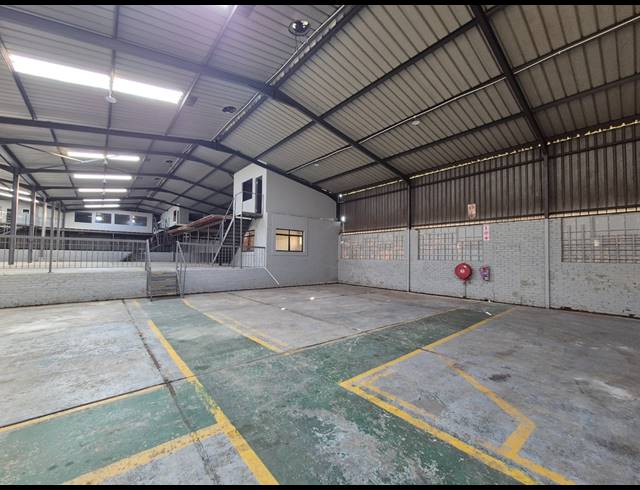 2,314M² WAREHOUSE TO LET IN WADEVILLE